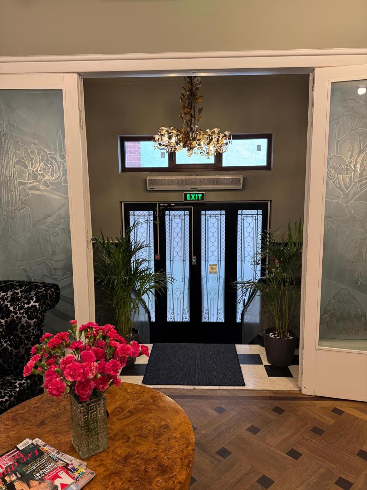 Nobel Boutique Aparthotel